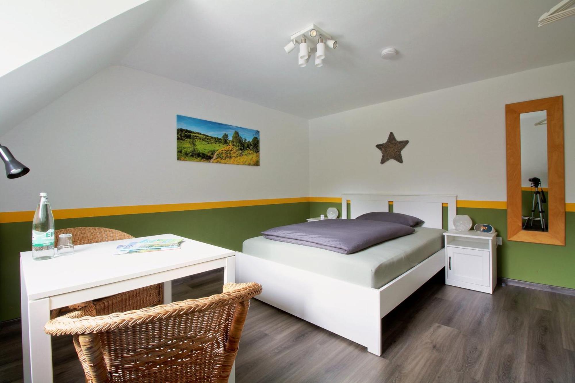 Toms Gaestehaus Schleiden Bilik gambar